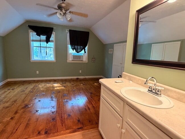 Building Photo - 505 Waterway Dr
