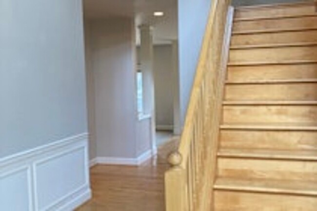 Building Photo - 4bd/2ba House in Newcastle