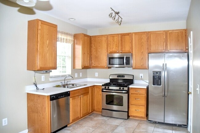 Building Photo - 442 Andromeda Terrace NE