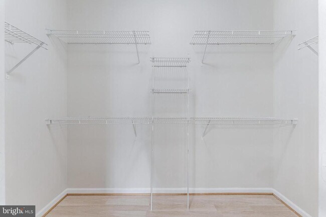 Building Photo - 12954 Centre Park Cir