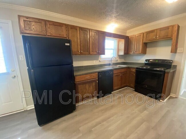 Building Photo - 168 Reynolds Dr