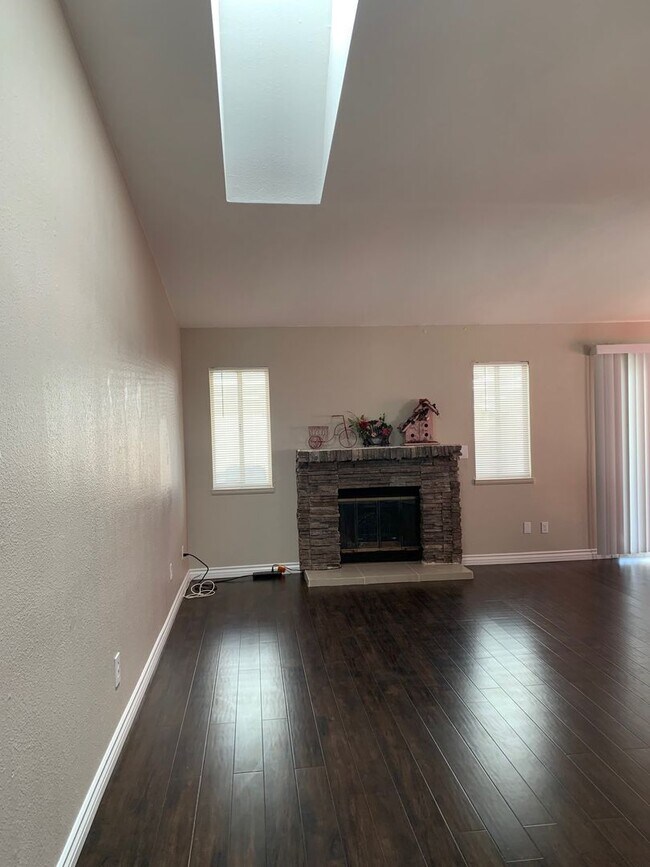 Building Photo - 16185 Tawney Ridge Ln