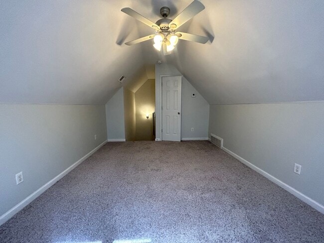 Building Photo - Gorgeous Harbor Island home! Includes all ...