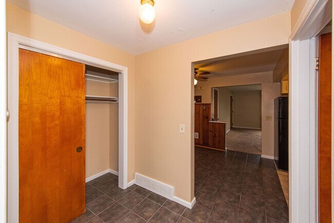 Building Photo - 2739 W North Bend Rd