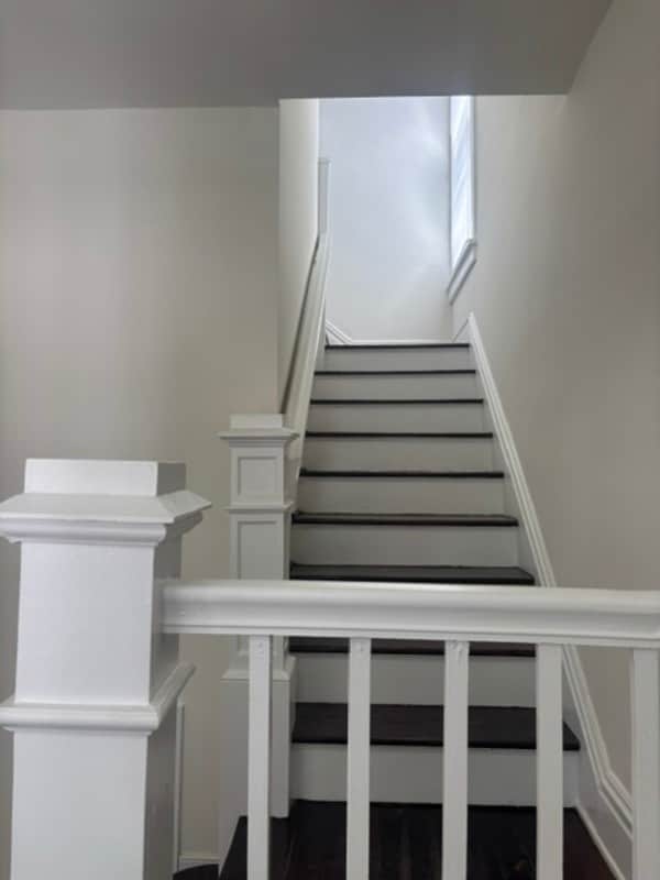 Building Photo - 411 W 24th St