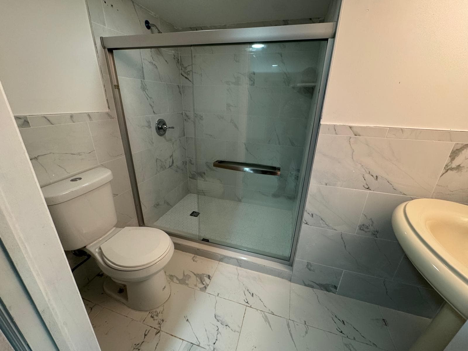 Building Photo - 264 Middlesex Ave