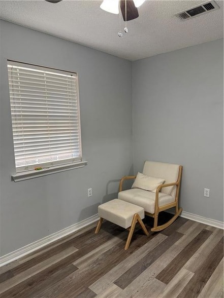 Building Photo - 303 Timber Ridge Dr