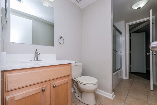 Building Photo - 16023 Eagle River Way