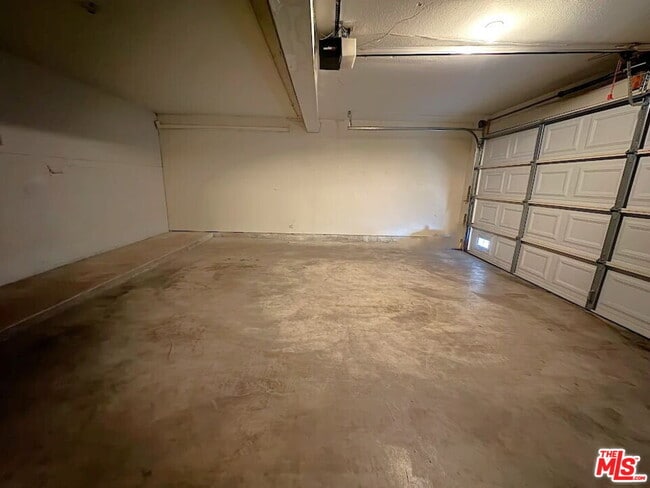 Building Photo - 22525 Sherman Way