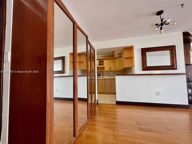 Building Photo - 18071 Biscayne Blvd