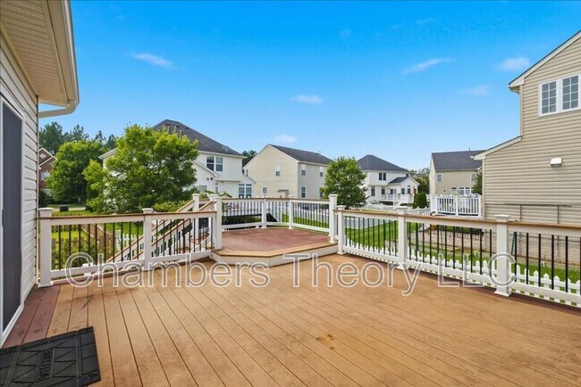 Building Photo - 42211 Marcy Way