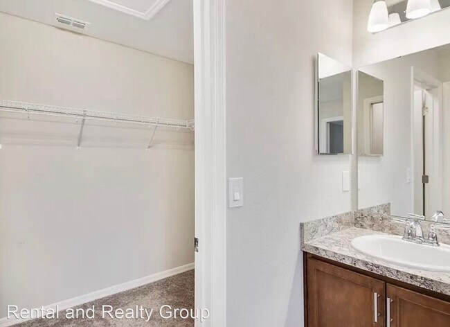 Building Photo - 4 br, 2 bath House - 338 Pentas Ln.