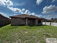 Building Photo - 6654 Pino Azul Dr