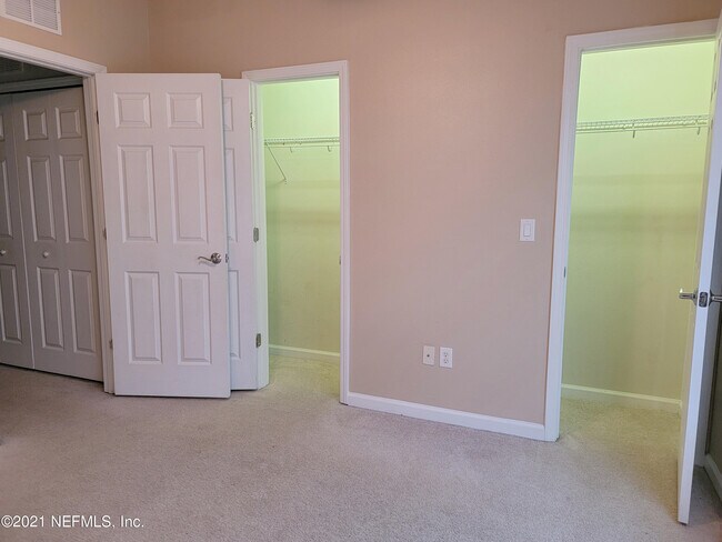 Building Photo - 6801 Arching Branch Cir