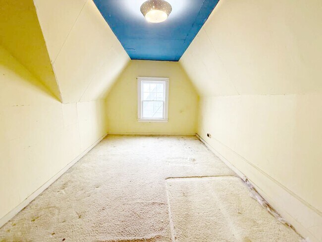 Building Photo - 18231 Winslow Rd