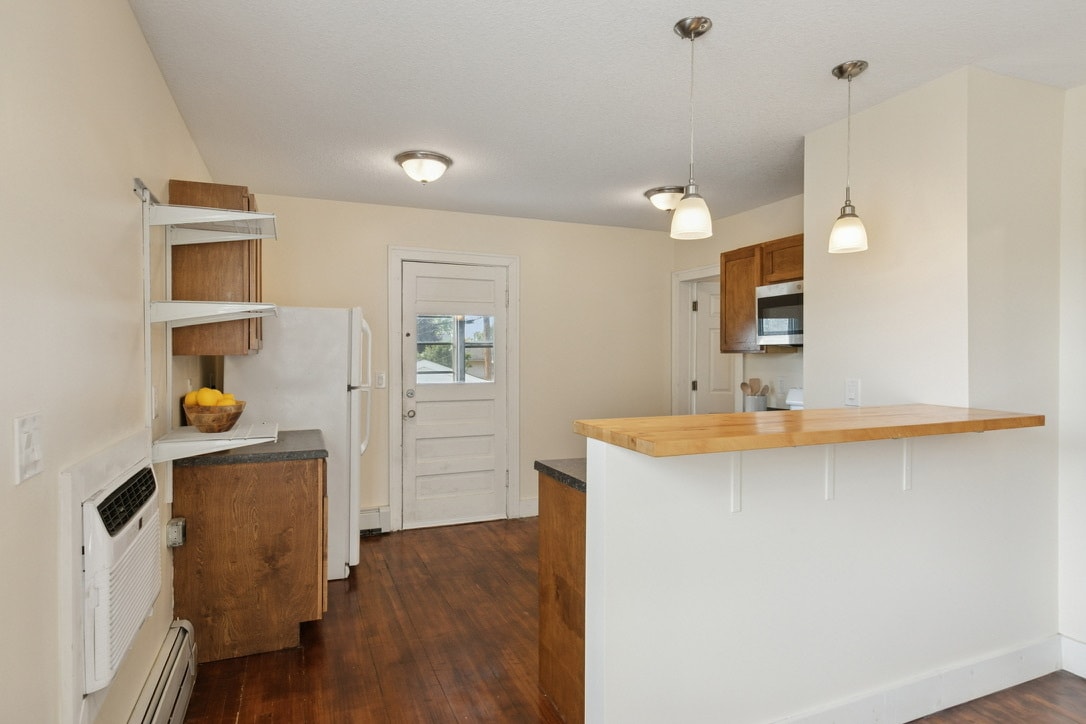 Building Photo - 3242 Hayes St NE