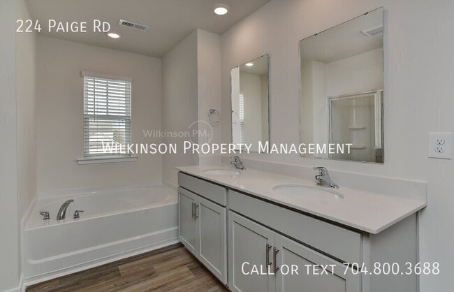 Building Photo - 224 Paige Rd