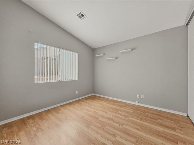 Building Photo - 1037 Blue Lantern Dr