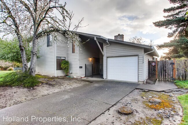 Primary Photo - 14250-14252 SW Daphne St