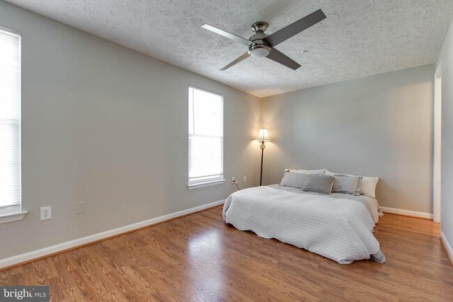 Building Photo - 8117 Ellen Way