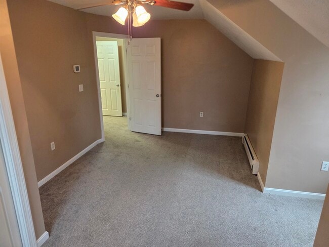 Building Photo - 16 River Rd