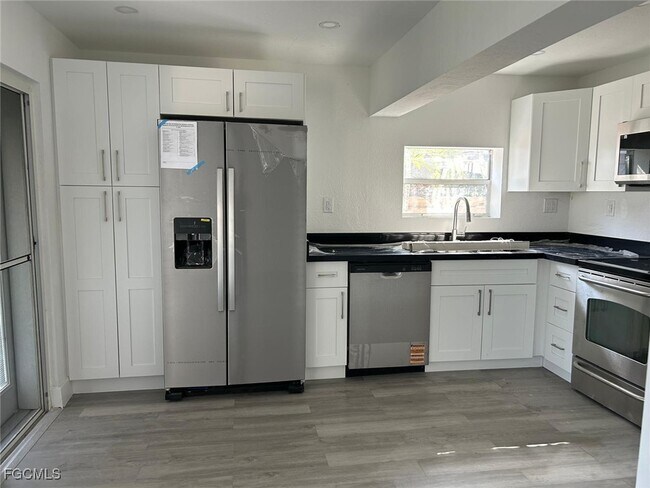 Building Photo - 3835 Arlington St