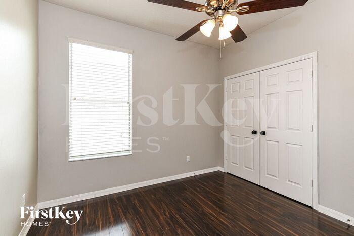 Building Photo - 2716 Barclay Ln