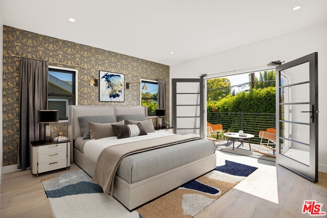 Building Photo - 1203 N Poinsettia Pl