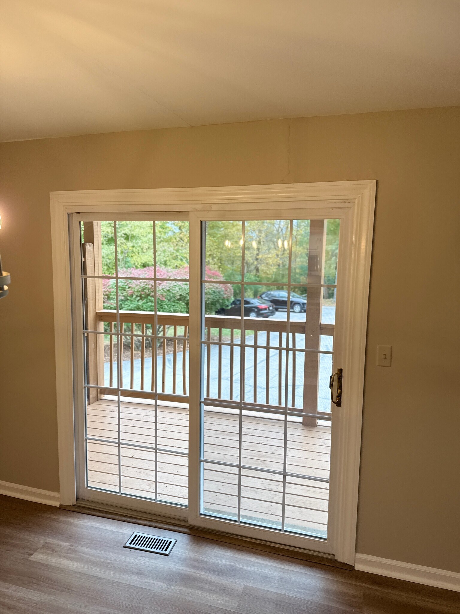 Private balcony - 6518 Montero Dr