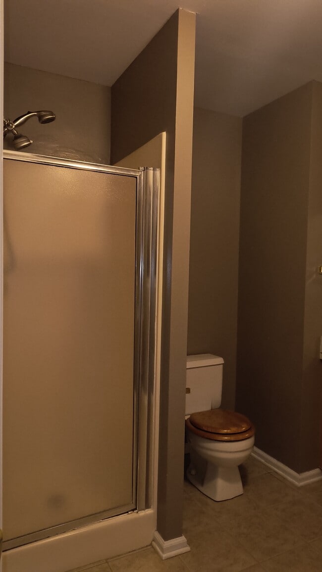 Building Photo - 717 Cara Jane Dr