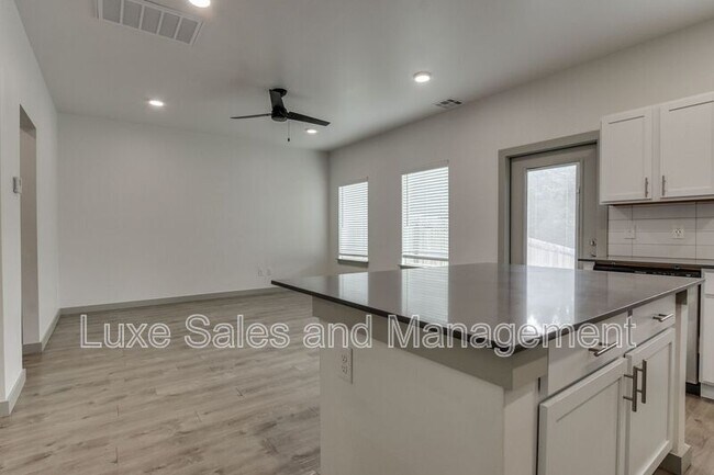 Building Photo - 13508 Vinita Dr
