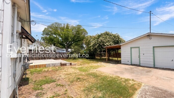 Building Photo - 118 Cravens Ave