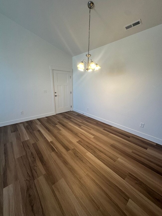 Building Photo - 12727 Skyline Lp Ln