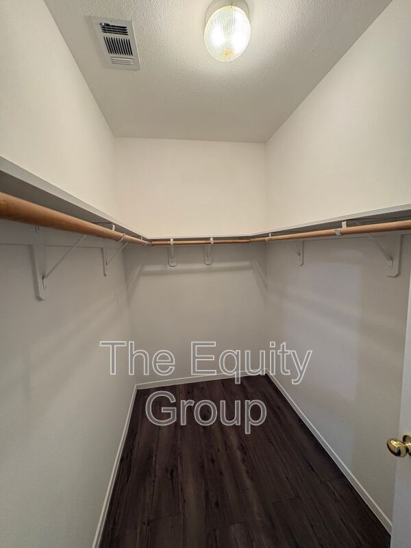 Building Photo - 30910 Jackrabbit St
