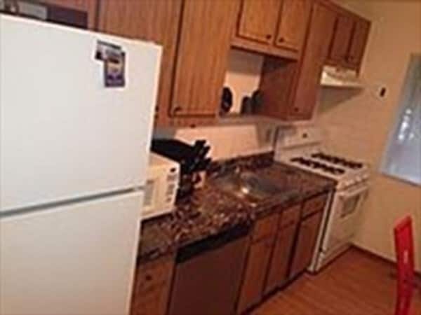 Building Photo - 44 Bayberry Dr