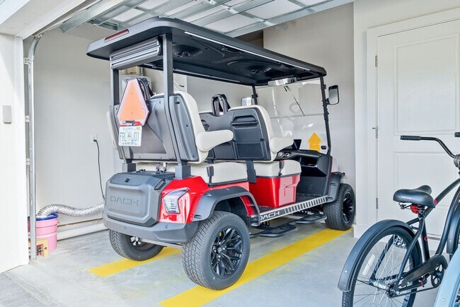 Building Photo - 238 Oleander Dr