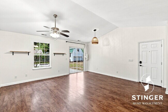 Building Photo - 54 Ardmore Ave