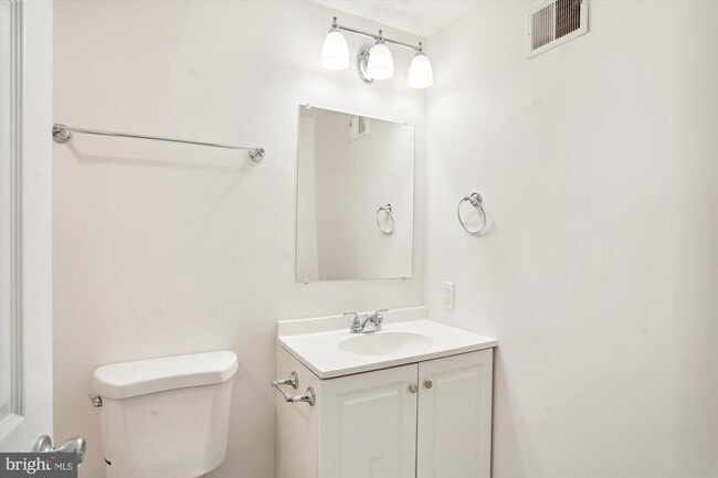 Building Photo - 1316 Pear Tree Ct