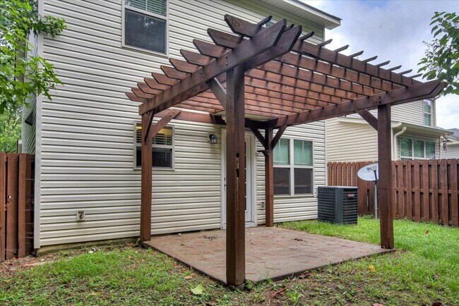 Building Photo - 1133 Sierra Ln