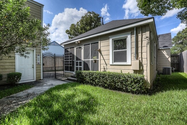 Building Photo - 926 Dorothy St