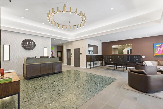 Building Photo - 1425 Hudson St