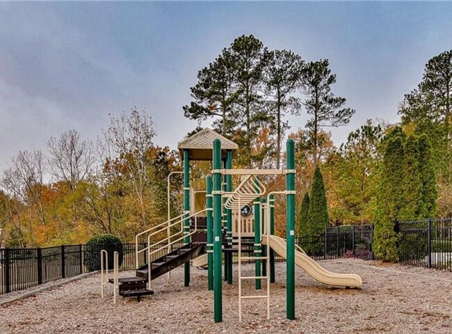 Building Photo - Beautiful 4 Bedroom, 2.5 Bath in Ballantyn...