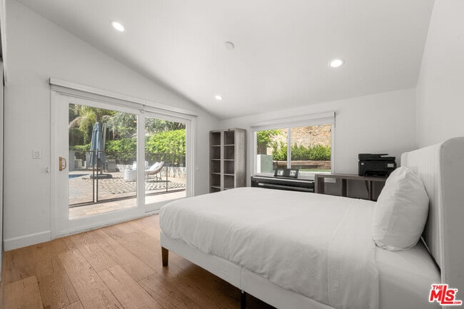 Building Photo - 20159 Hatteras St