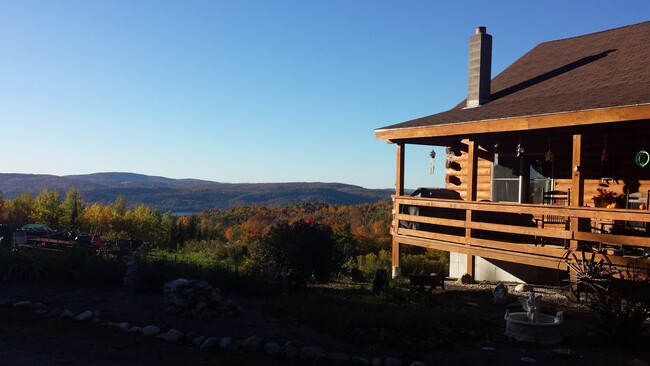 first floor log cabin apt - 1536 Broomstick Hill Rd