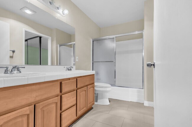 Building Photo - Move-In Ready 2BD Irvine Home Near Spectrum, Top Employers & Schools