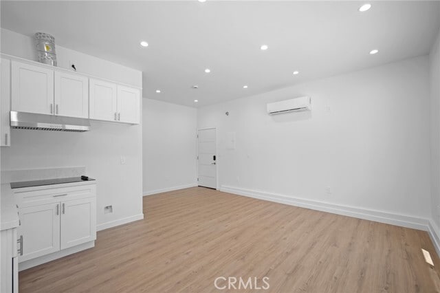 Building Photo - 10943 Nassau Ave