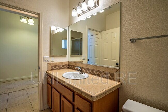 Building Photo - 4926 Mesa Blanca Way