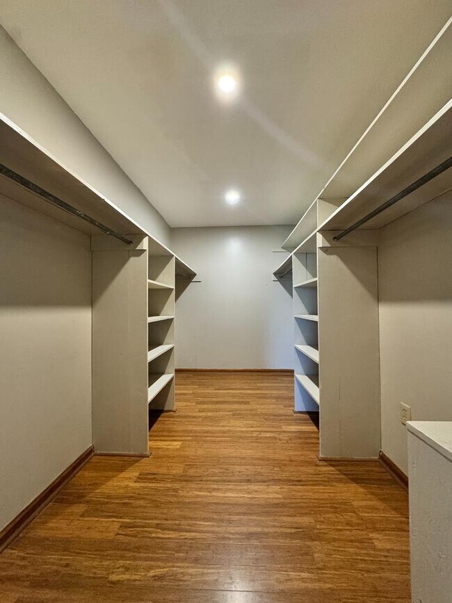 Building Photo - 1422 Old Peachland Rd