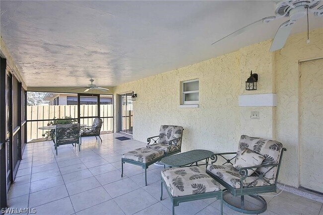 Building Photo - 671 98th Ave N