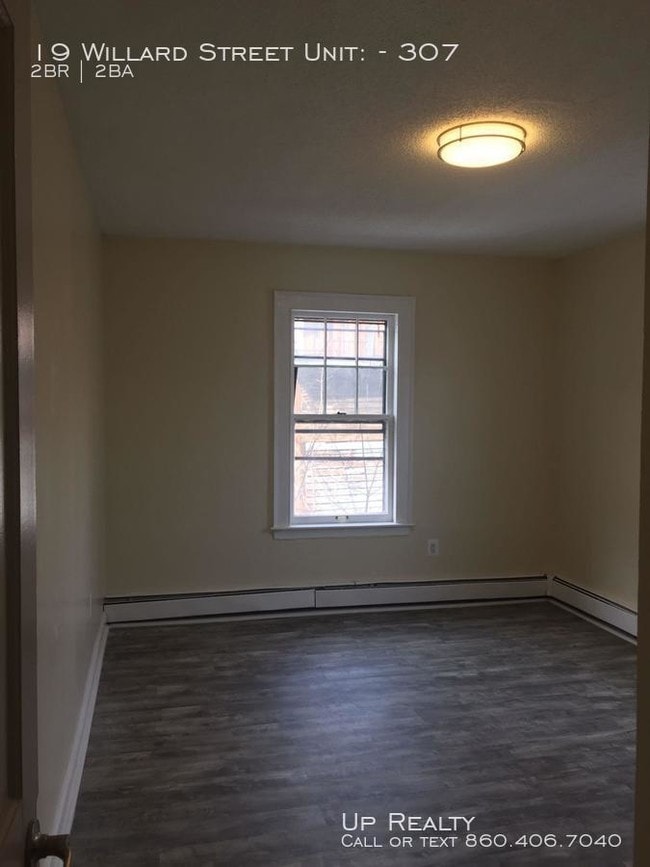 Building Photo - 19 Willard St